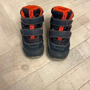 See Kai Run waterproof insulated boots size 10 toddler